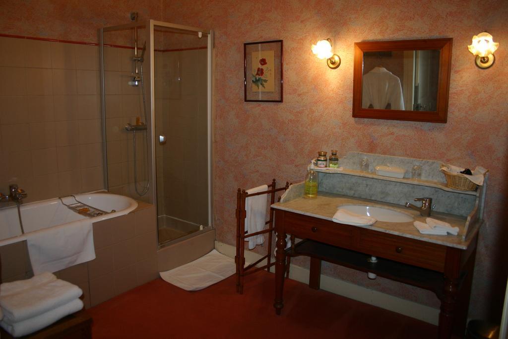Chateau De La Verrerie Hotel Aubigny sur Nere Ruang foto