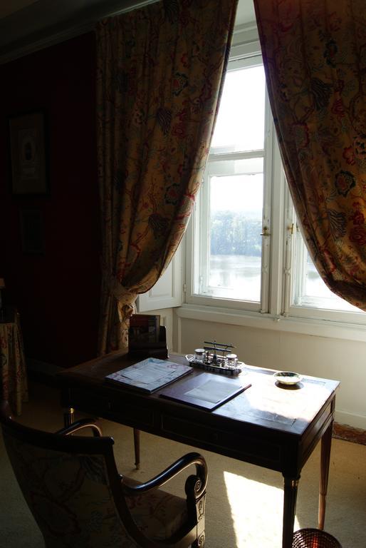 Chateau De La Verrerie Hotel Aubigny sur Nere Ruang foto